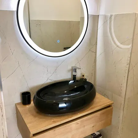 Hedone Luxury With Free Parking アパート プーラ