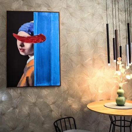 Hedone Luxury With Free Parking アパート