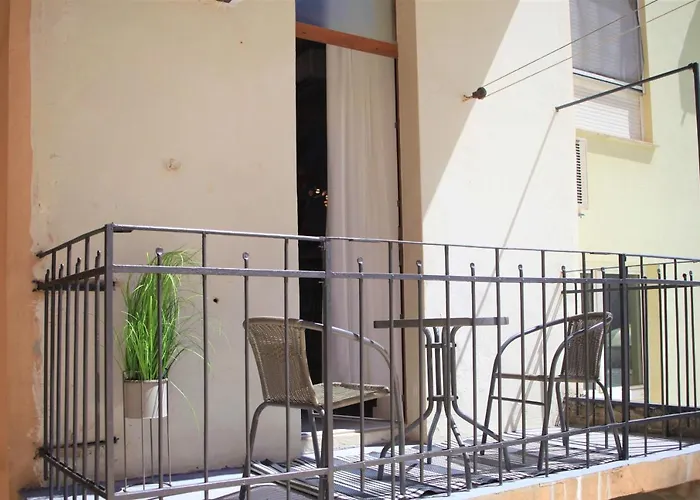Hedone Luxury With Free Parking