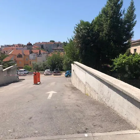 Hedone Luxury With Free Parking *