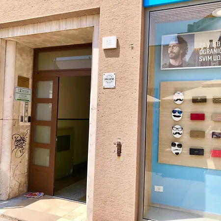 アパート Hedone Luxury With Free Parking プーラ